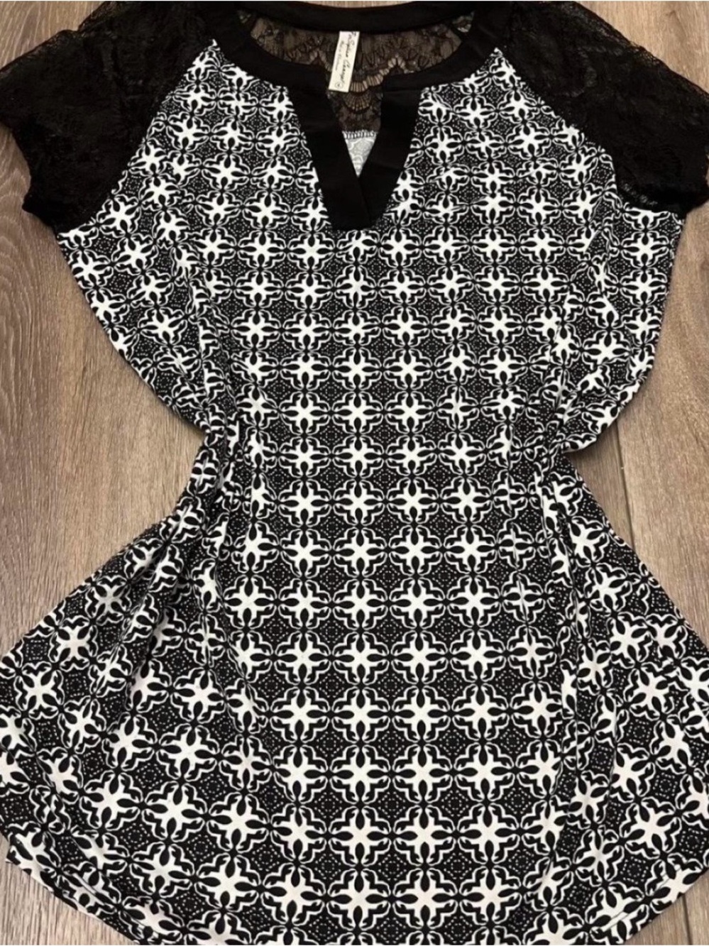 Black & White Patterned Lace-Sleeve Blouse with Split V-Neck